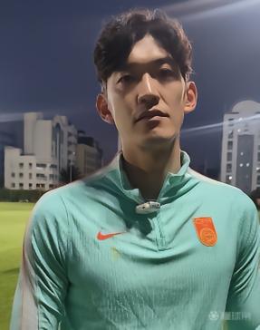 颜骏凌:为武磊百场感到骄傲;李昊很有潜力,会帮他尽快融入